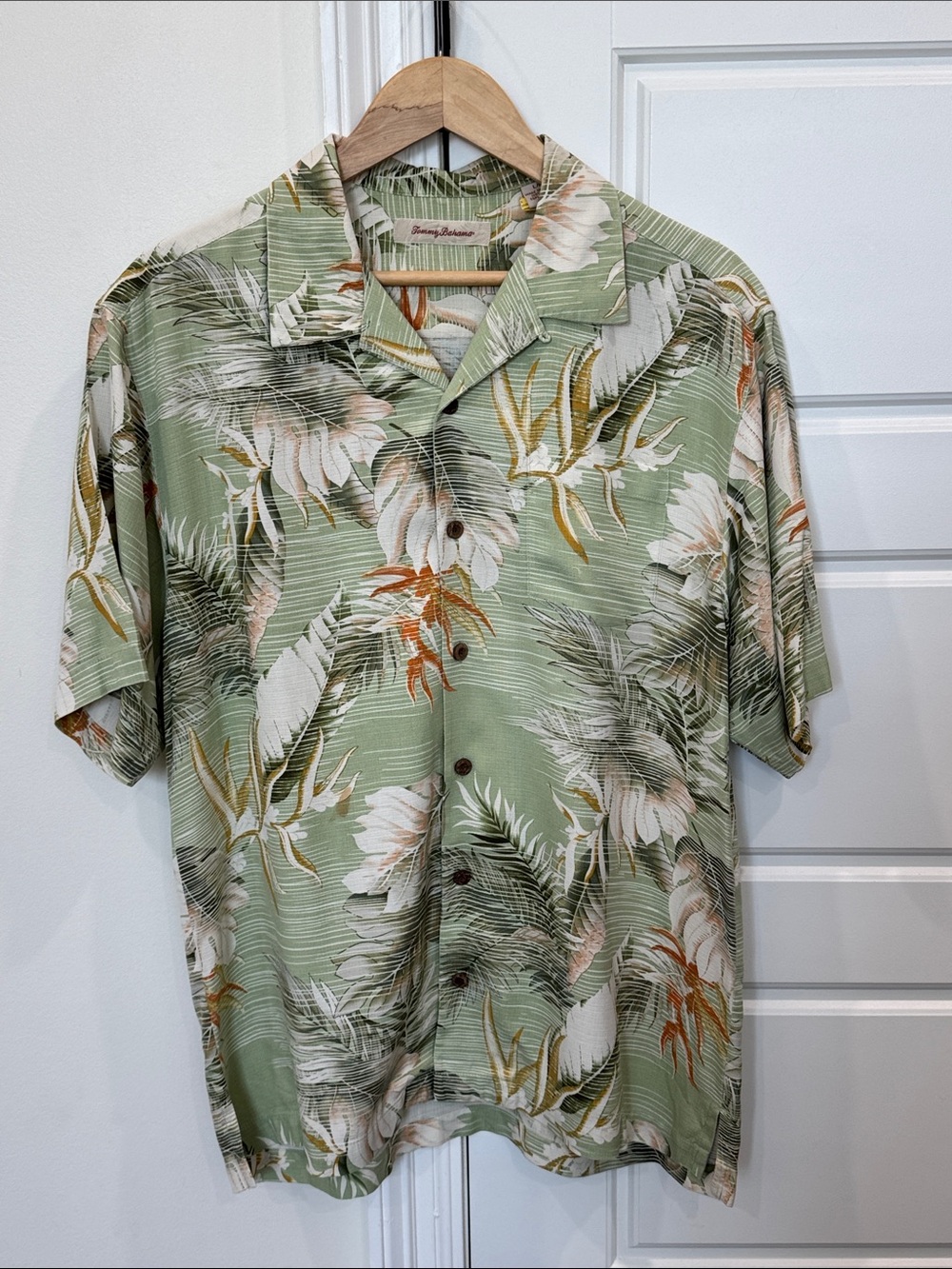 Tommy Bahama 100% Silk Men’s Button-up Top Shirt Green Tropical, size Large